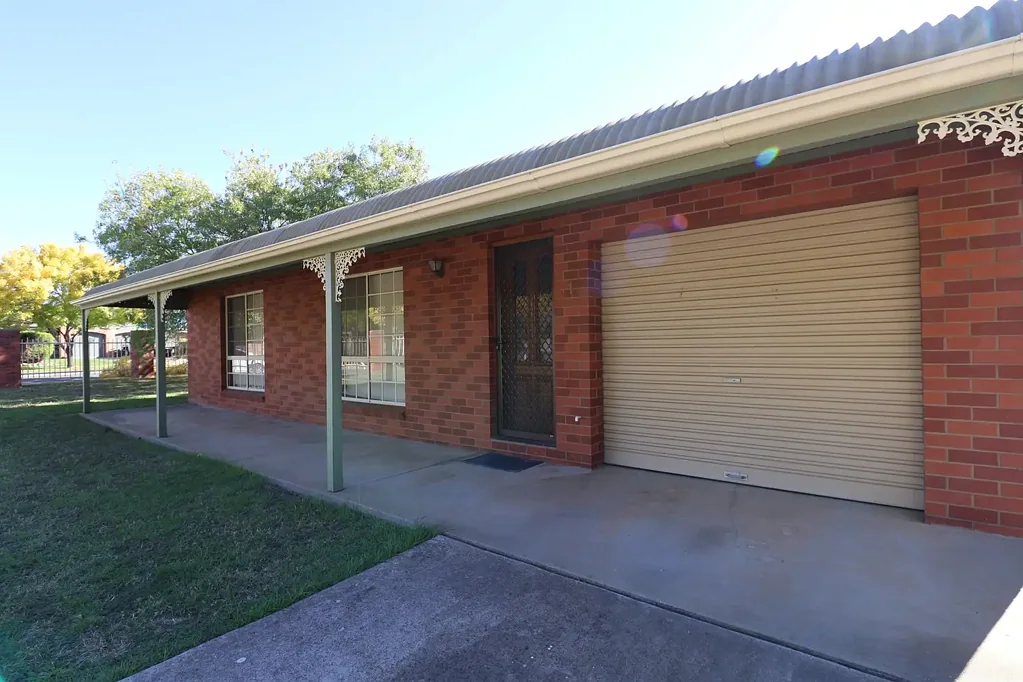 EXCELLENT COMPLEX OFFERING COMFORTABLE LIVING