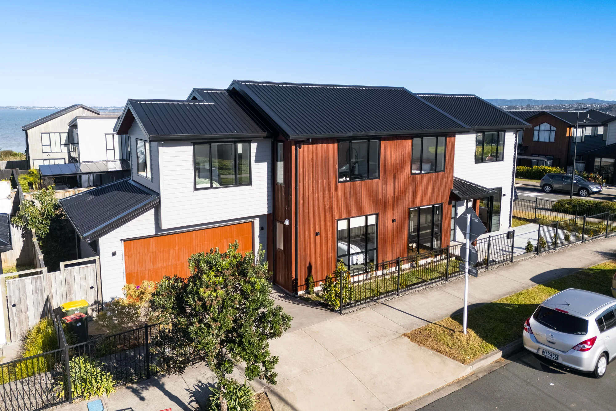 Hobsonville 5Phòng ngủ Scale Meets Sophistication