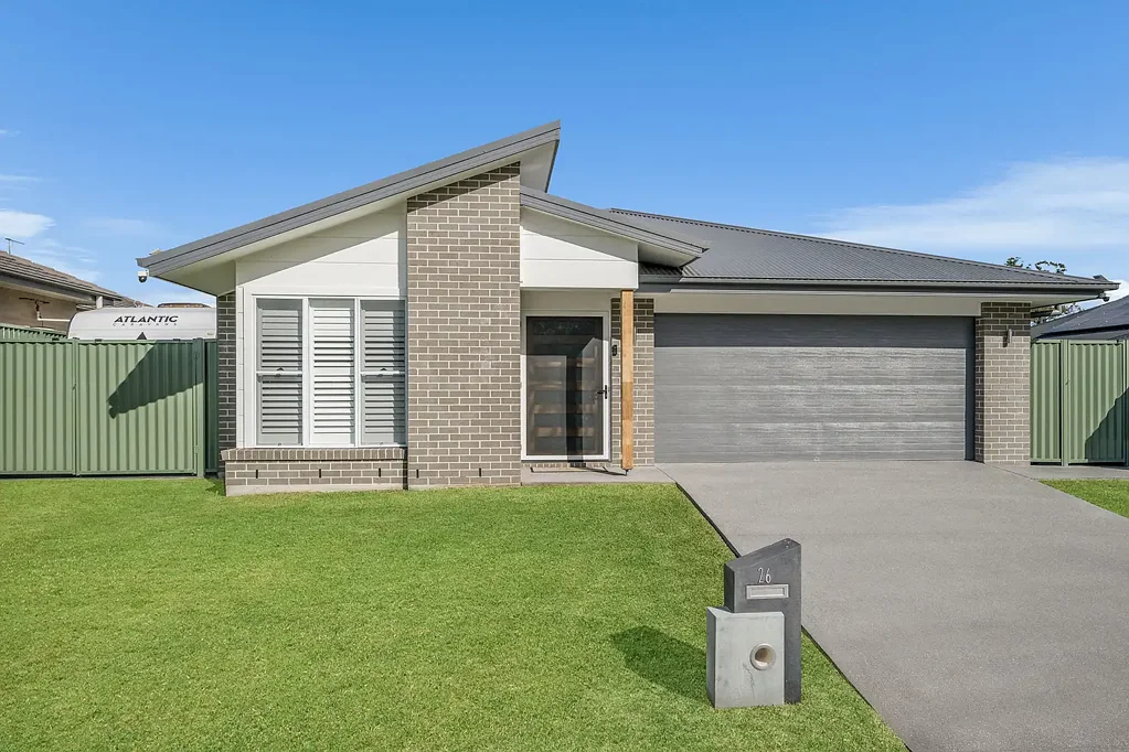 Wauchope 4房  Heated Private Pool, Side Access & Modern Family Living