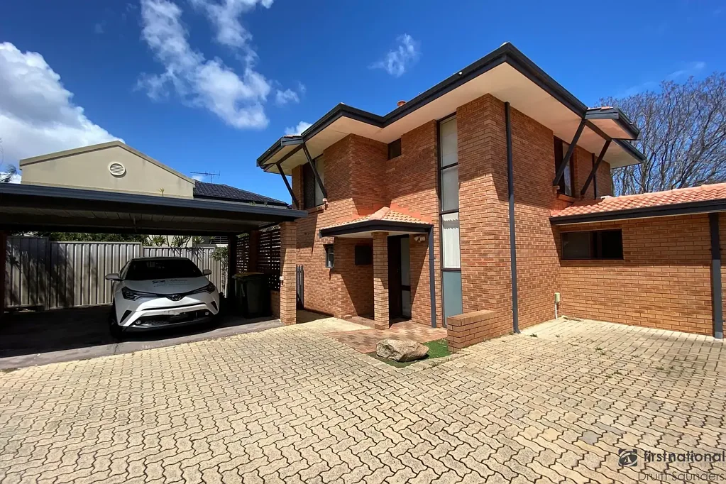 LOCATION, CONVENIENCE, LIFESTYLE!
HOME OPEN SATURDAY 25 JULY AT 11.30AM SHARP!