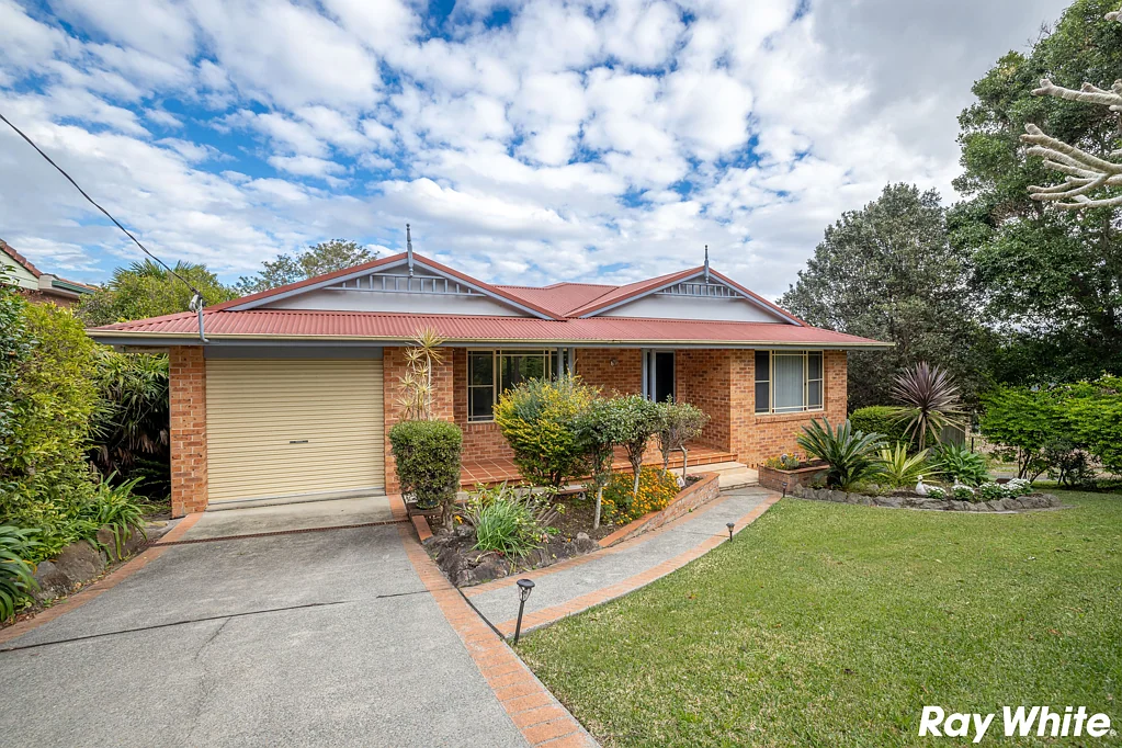 61 Lakeview Crescent, Forster, NSW 2428