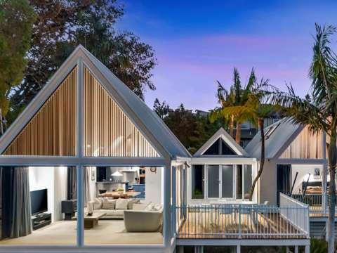 25 Oakpark Place, West Harbour, Waitakere City, Auckland