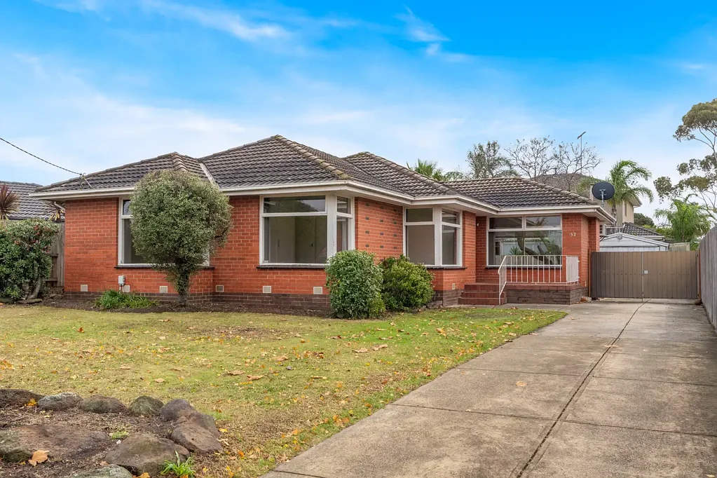 Craigieburn 3房 656平米宽绰地块 优越便利位置 三卧宽敞实用 周边设施完善 通勤轻松便捷 Rare Opportunity in the Heart of Craigieburn!