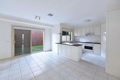1/96 Lenoak Street, Gladstone Park, VIC 3043, 3 habitaciones, 2 baños, Townhouse