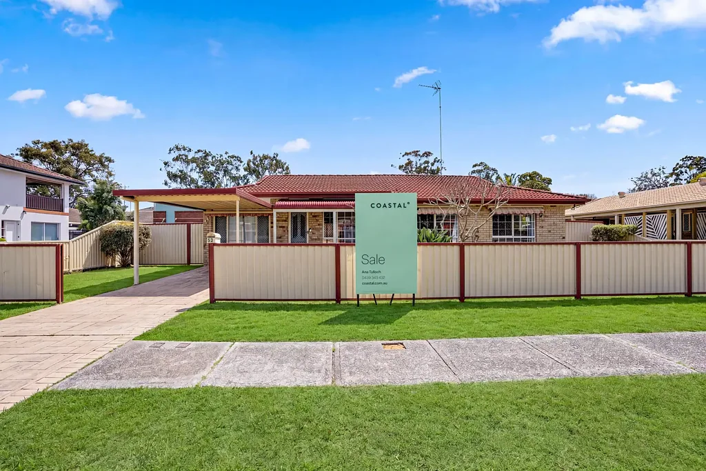 Labrador 3 Slaapkamer BEAUTIFUL FREESTANDING 3 BEDROOM HOME ON 443 SQM BLOCK