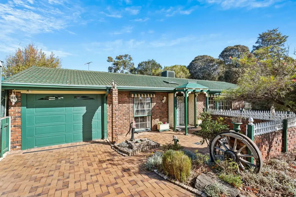 4 Bass Court, Fairview Park, SA 5126