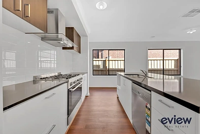 70 Gillespie Avenue, Werribee, VIC 3030, 5 Schlafzimmer, 2 Badezimmer, House