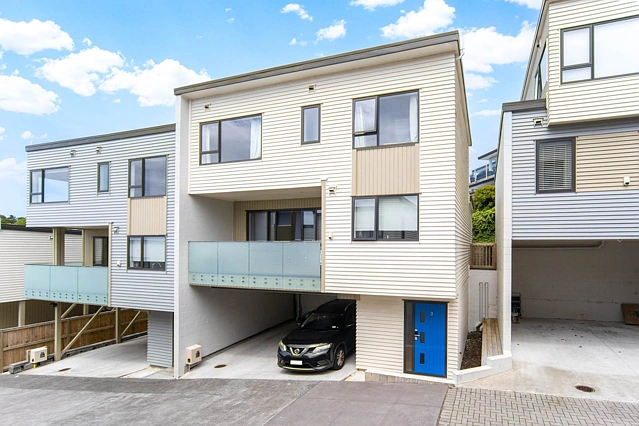 3/26 Long Bay Drive, Torbay, North Shore City