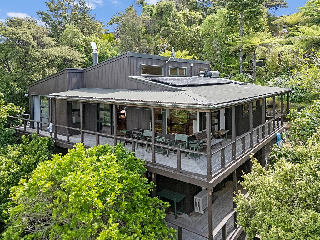 24 Bella Vista Road, Omiha, Waiheke Island, Auckland