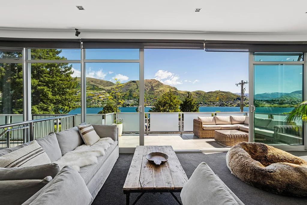 Kelvin Heights 3部屋 Simply Stunning!