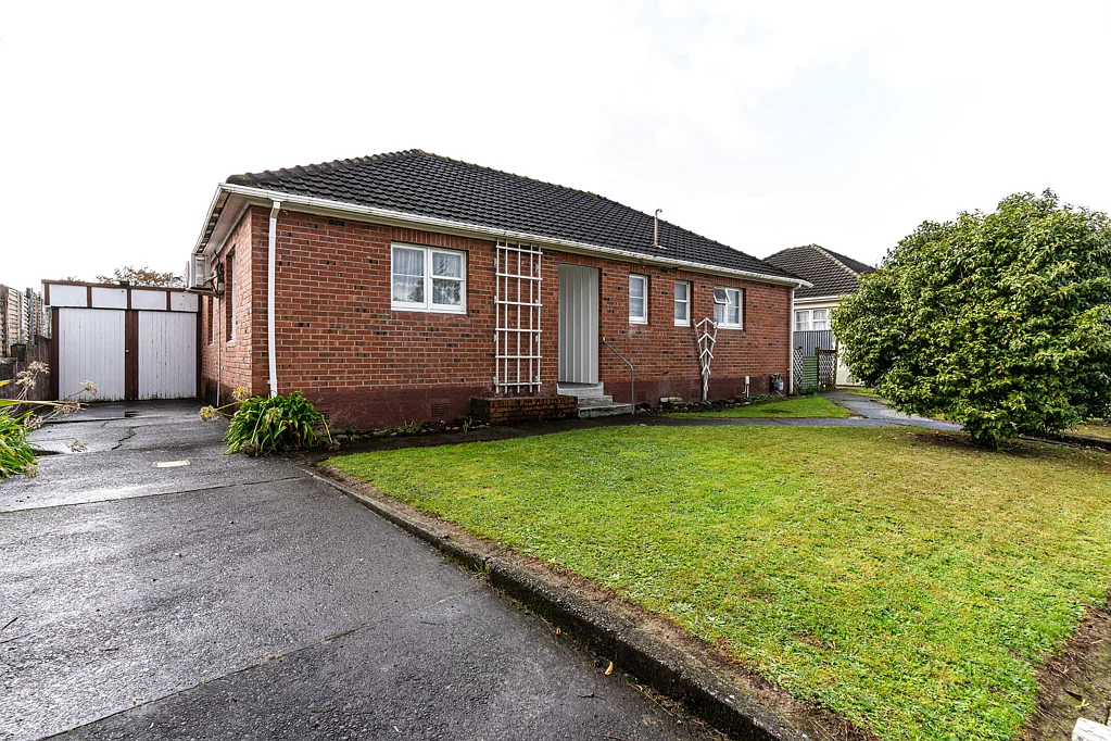 Tidy three bedroom home