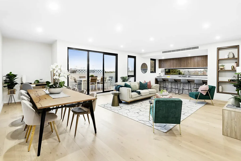 DISTINGUISHED 3-BEDROOM PENTHOUSE APARTMENT OFFERING IDYLLIC CONTEMPORARY LIVING