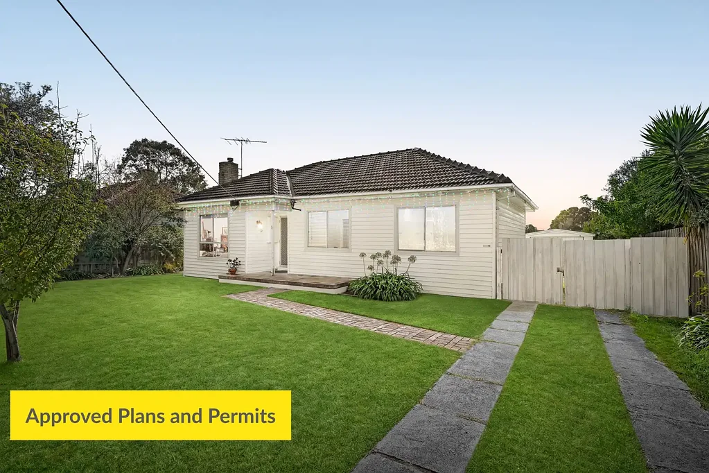 Springvale 3Moenga Make Your Dream a Reality - Rare Opportunity in the Heart of Springvale Central!