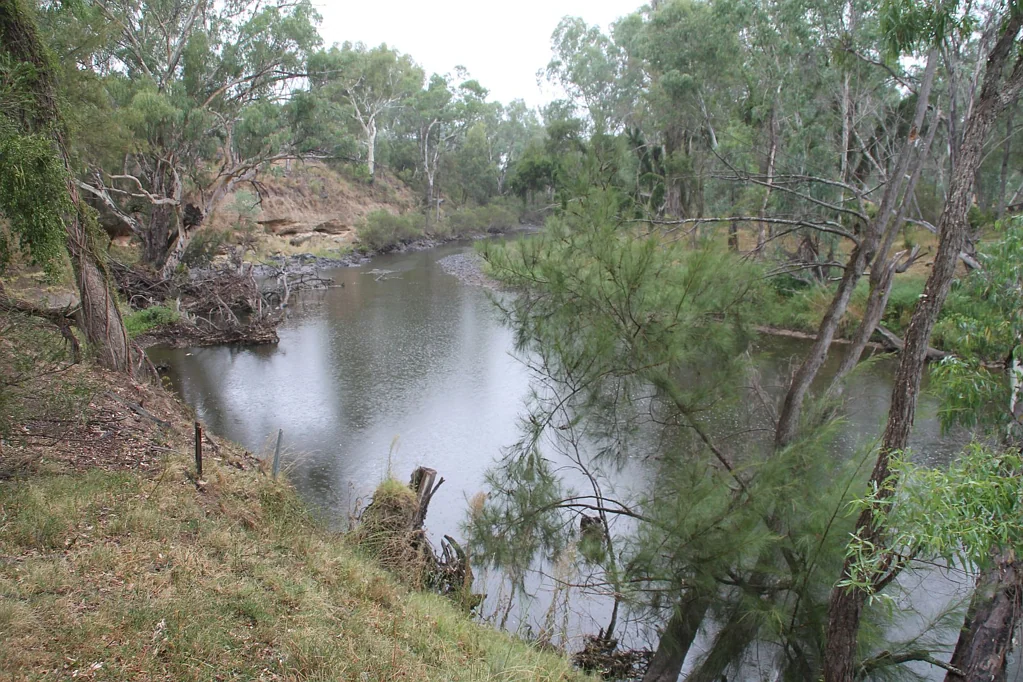 Tenterfield River frontage!!