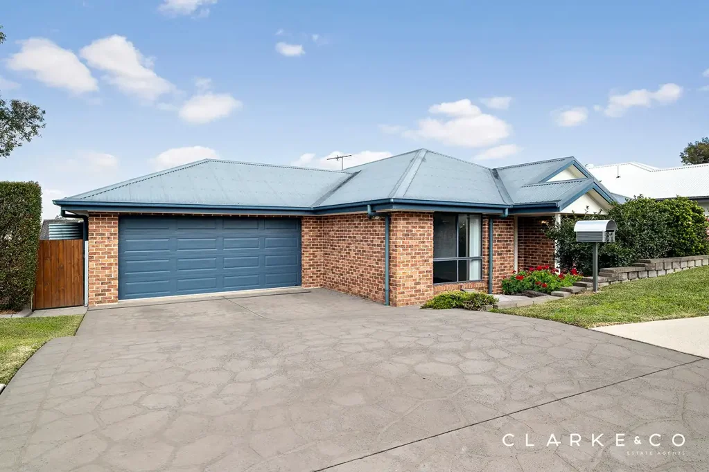 Largs 3कमरा IMMACULATE LIVING IN A CONVENIENT LARGS LOCATION!