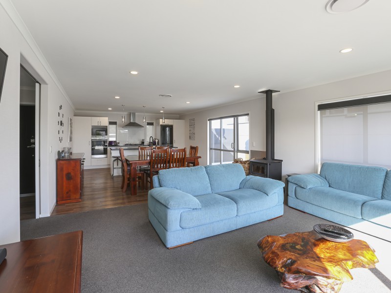 122 Pohutukawa Place, Waiwhakaiho, New Plymouth, 4 chambres, 0 salles de bain