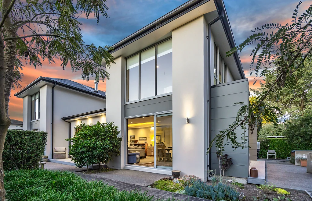 Northwood 5બેડરૂમ Reserve-Side Retreat!