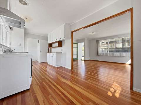 For Rent – Charming 4-Bedroom Home on the Glen...