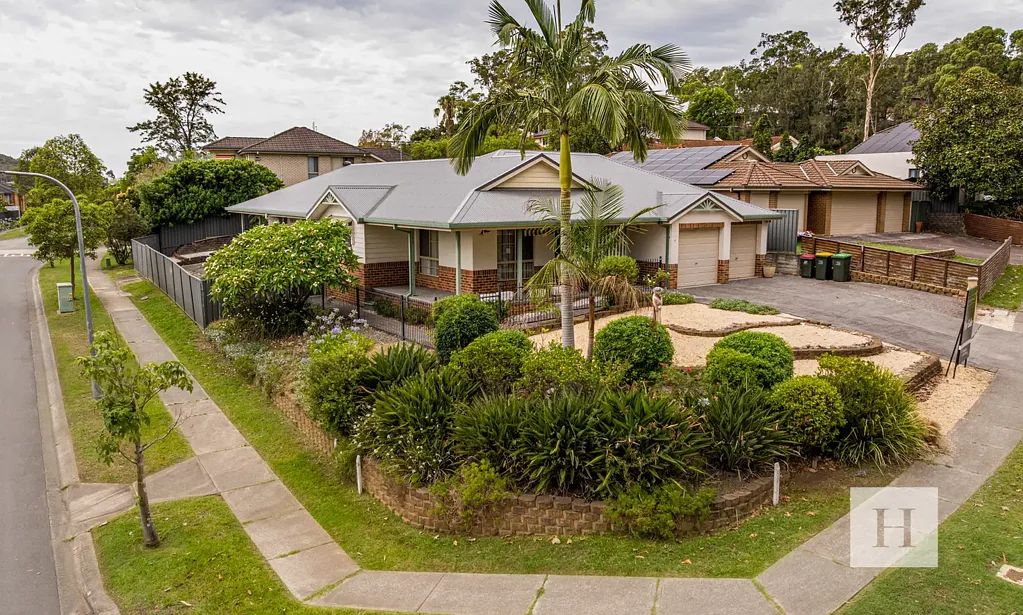 Wadalba 4部屋 Single Level Home On A Rare Large Corner Block