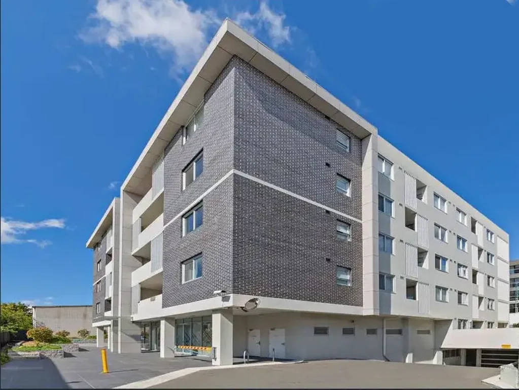 Elegant apartment in lifestyle position