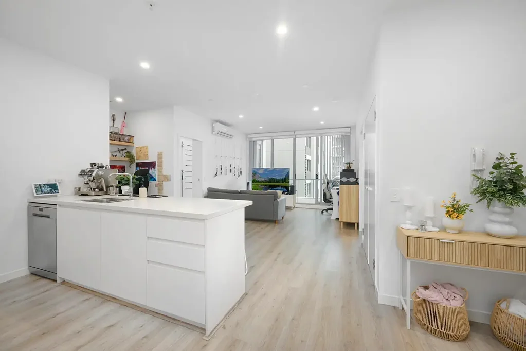 610/10 Aviators Way, Penrith, NSW 2750