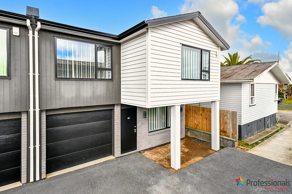 Mangere 4Moenga MANGERE'S HOT PICK - MUST BE SEEN!!!
