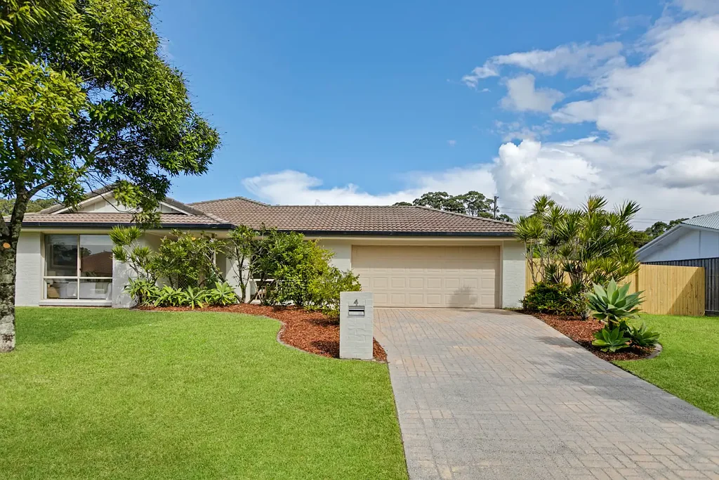 4 Oakdale Drive, Sippy Downs, QLD 4556