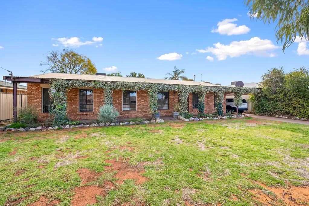 6 Trythall Place, Hannans, WA 6430