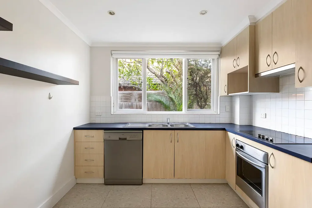 Sixties sophistication with so much space & a lock up garage