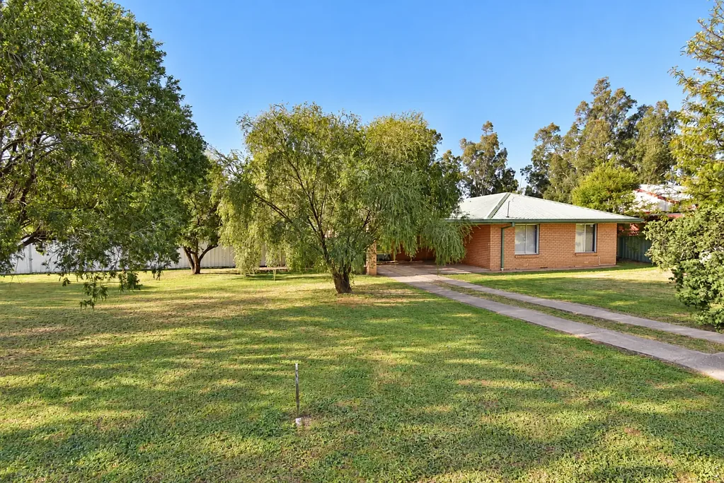 Wellington 3Moenga Riverfront Living with Added Potential