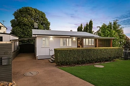 65 Brecknell Street, The Range