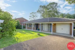 42 CHELMSFORD DR, Metford