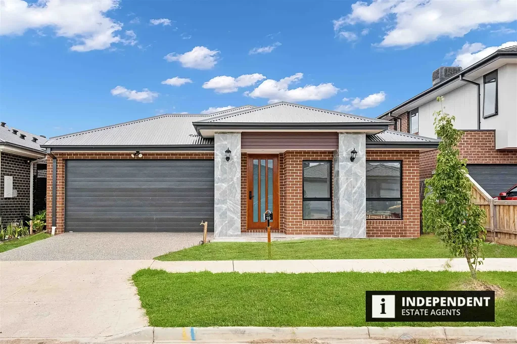19 Italianate Avenue, Deanside, VIC 3336