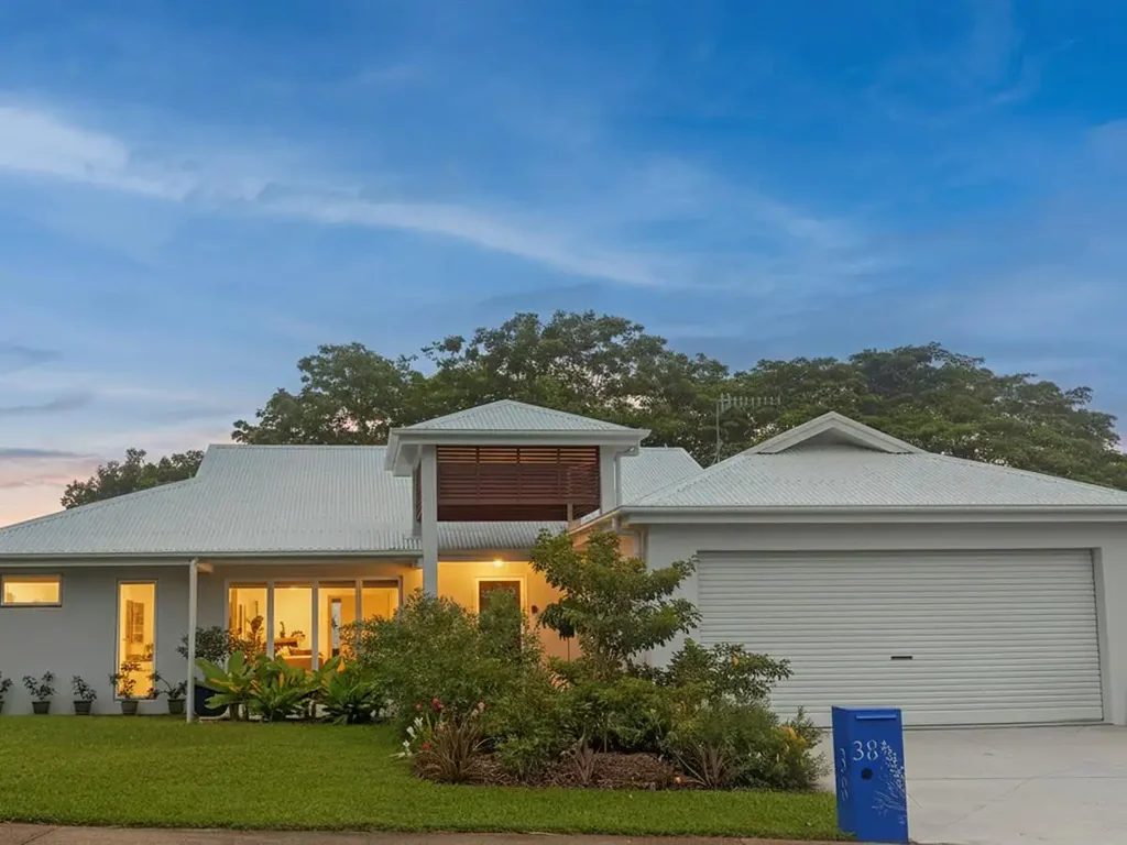 Redlynch 4房  Modern Living Right In The Heart Of Redlynch