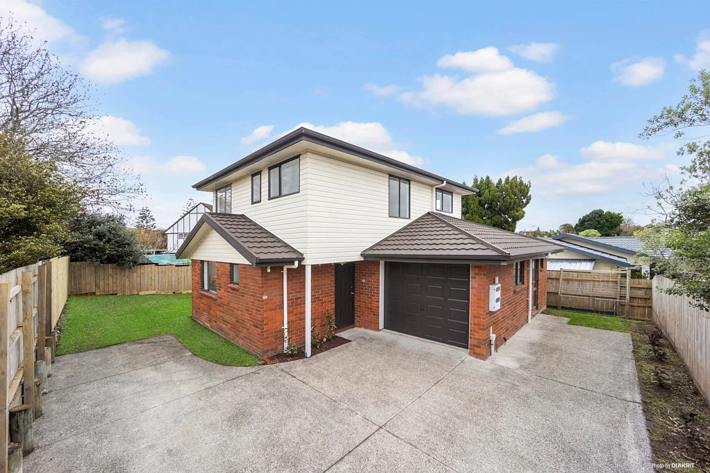 New Lynn 3房 不再等待｜品质、地段、便利三合一终极理想之家！ THE ONE YOU'VE BEEN WAITING FOR