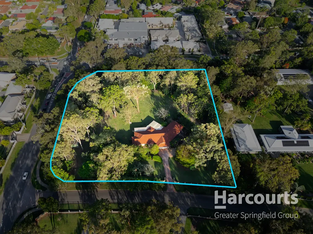 Forest Lake 4침실 Premium 1.01 ha Property with Home, Workshops & Development Potential