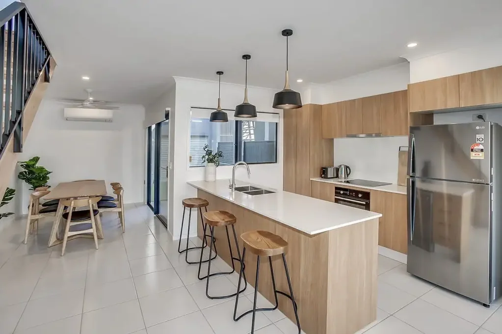 Modern Elegance & Ultimate Comfort: Your Dream Terrace Home Awaits!