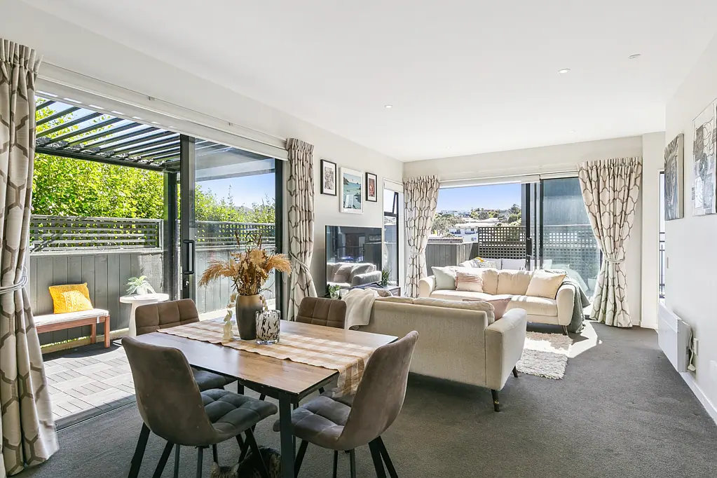16/6 Oswald Crescent, Paparangi, Wellington
