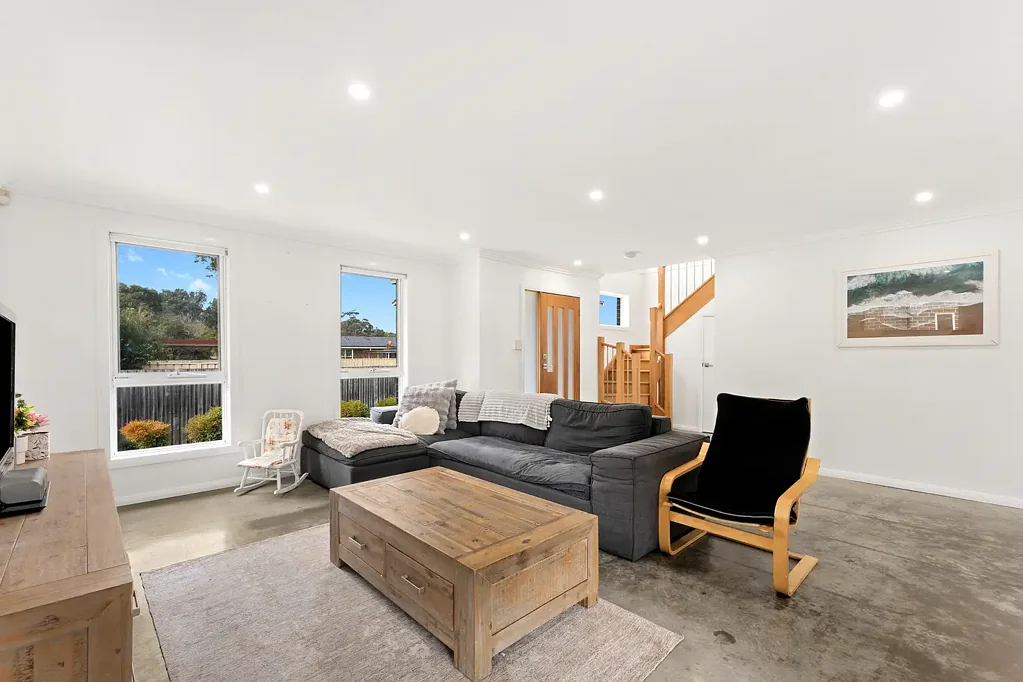 Albion Park Rail 3 Slaapkamer BOUTIQUE LAKESIDE LIVING