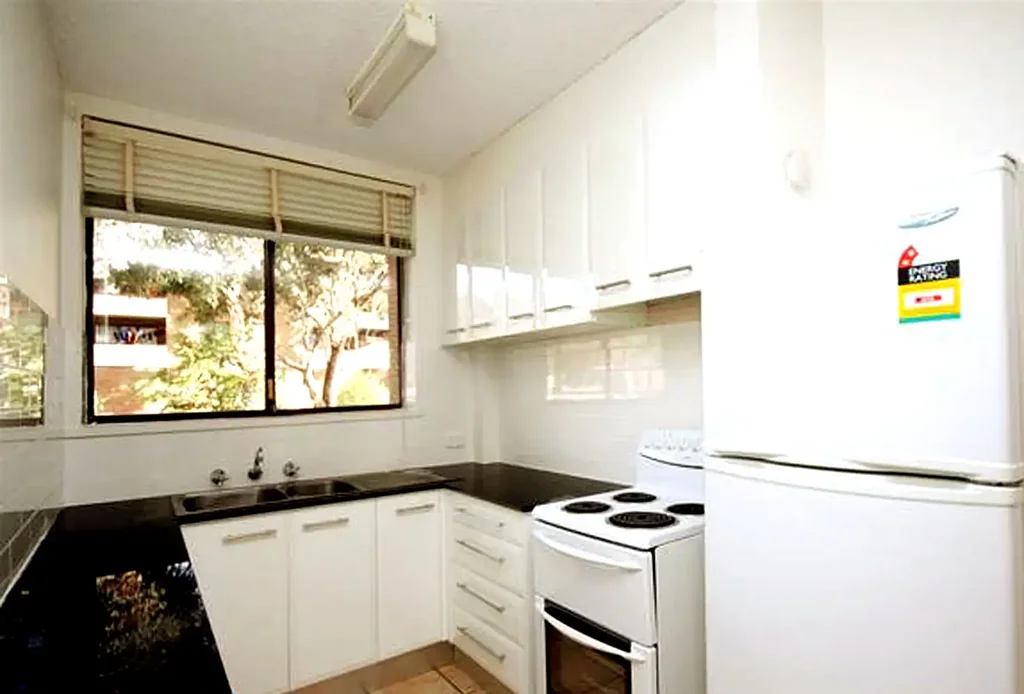 Hawker 2Zimmer Spacious Renovated Unit For Sale In The Heart Of Hawker!