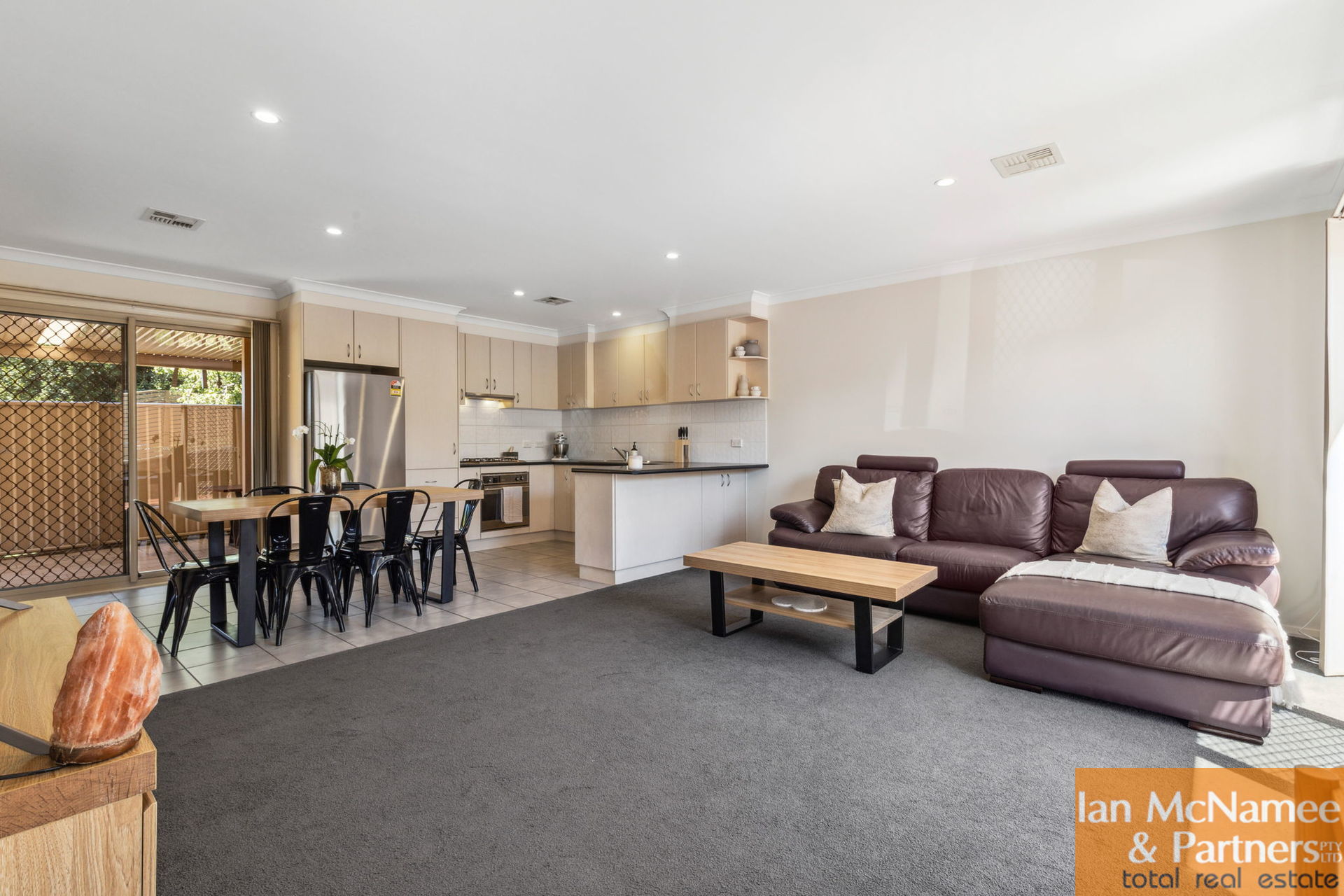 UNIT 4 30 ROSS RD, QUEANBEYAN NSW 2620, 0 phòng ngủ, 0 phòng tắm, Townhouse