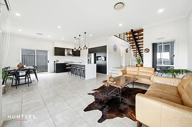 12 Stringer Road, North Kellyville, NSW 2155, 5房, 3浴, House