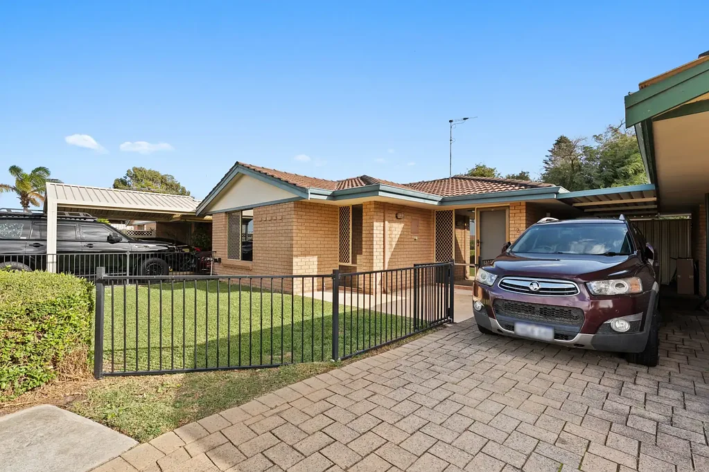 Cooloongup 3ห้องนอน FABULOUS INVESTMENT OPPORTUNITY OR MOVE IN ONCE TENANCY AT AN END!