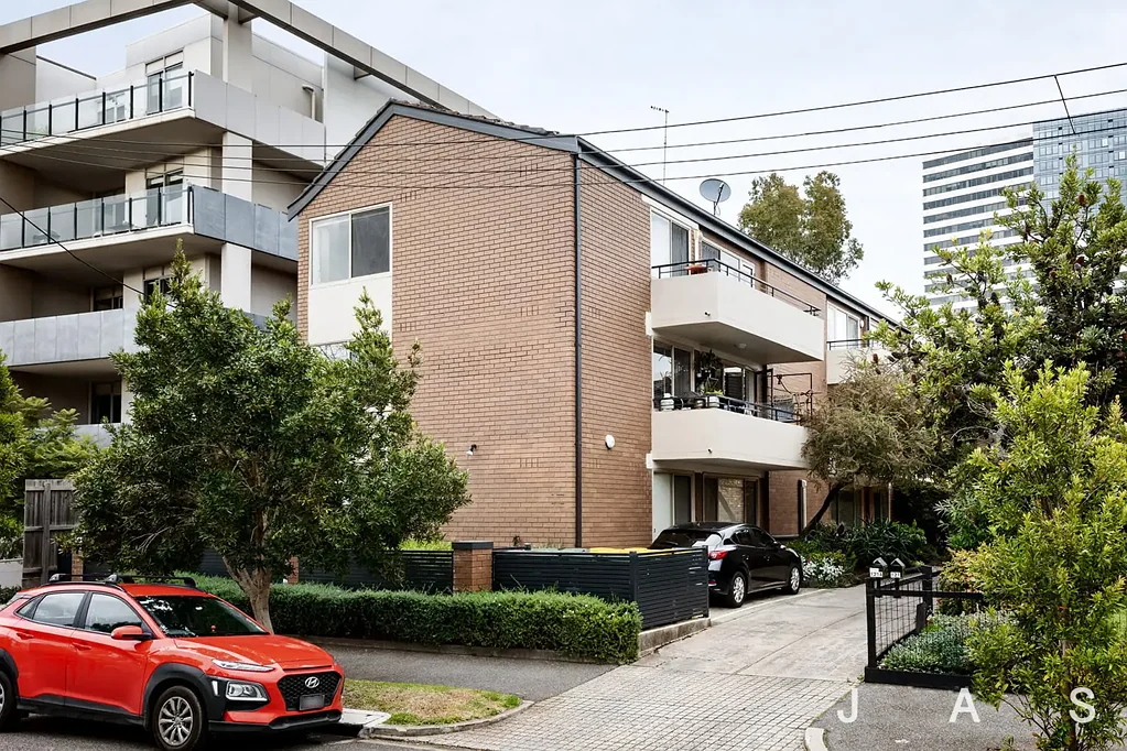 GROUND FLOOR TWO BEDROOM APARTMENT