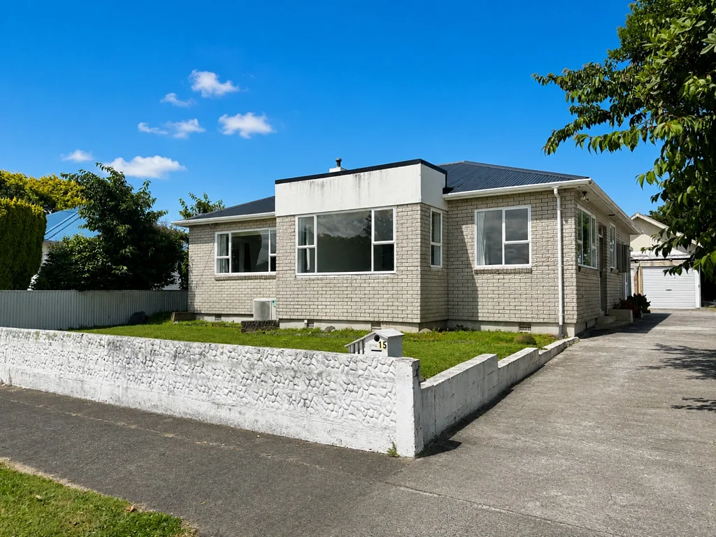 FANTASTIC THREE BEDROOMS IN HAWERA