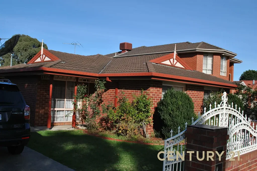 Neat Family Home in Peaceful Springvale Pocket