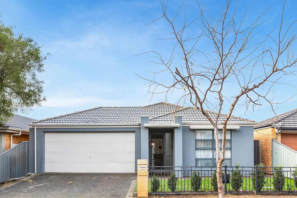 Andrews Farm 4房  STYLISH & SPACIOUS 4 BEDROOM FAMILY HOME!!