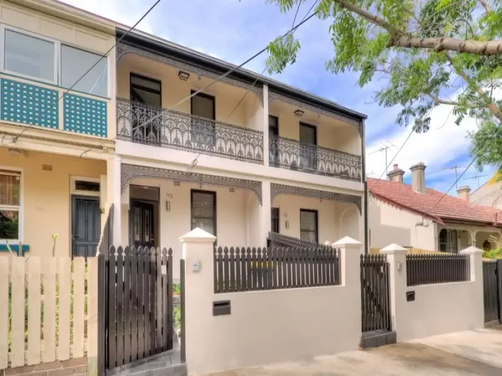 Delightful Modern Terrace
