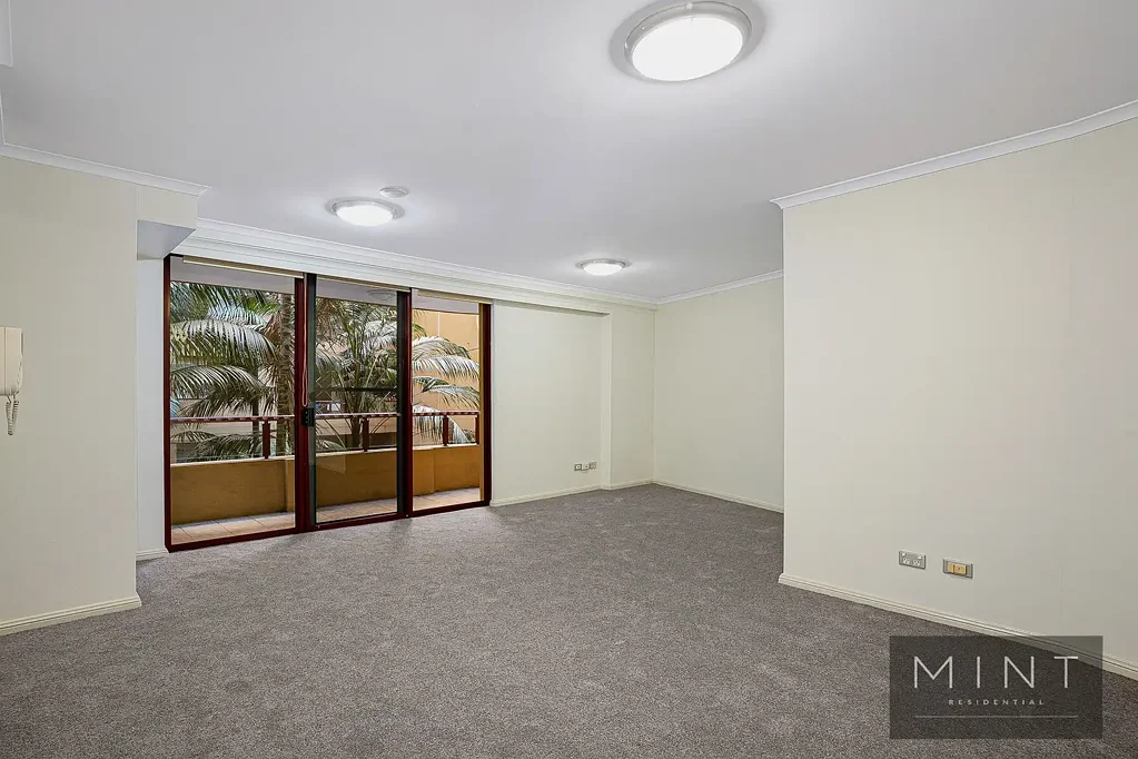 Sleek One Bedroom in Millennium Towers with Parking!
