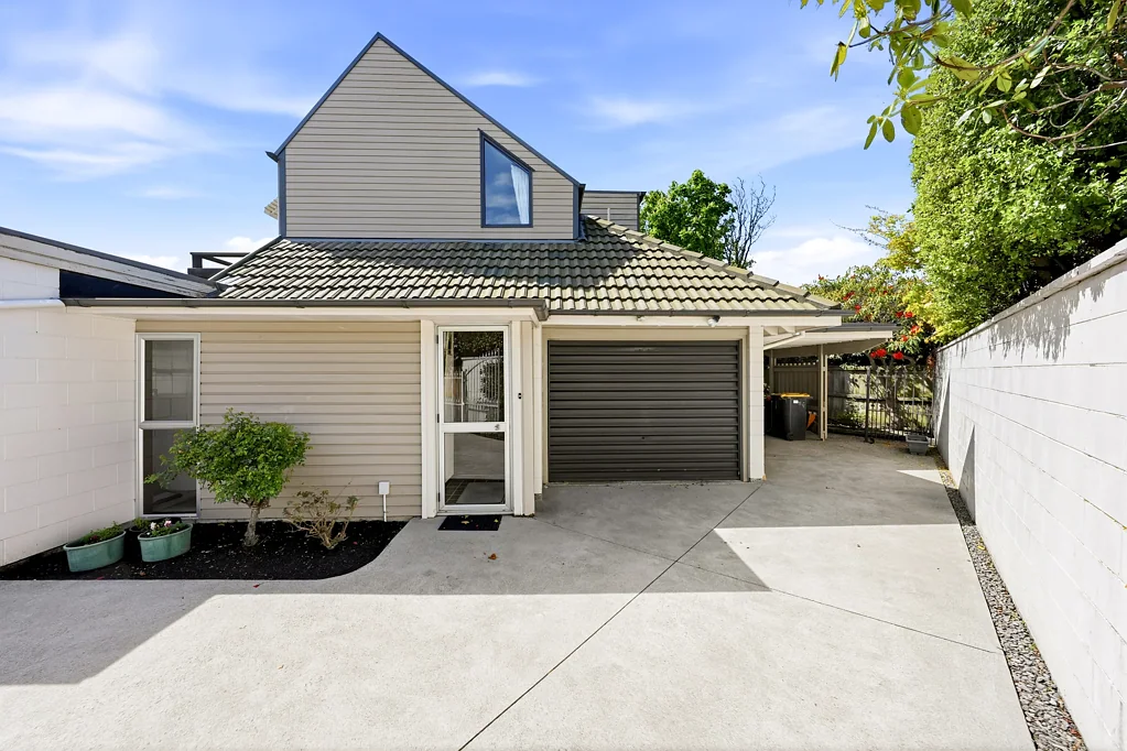 Bryndwr 3 Bedroom Deceased Estate, Townhouse with Potential!